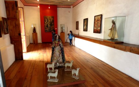 Este museo cuencano tiene varias salas. A pesar del largo cierre, tras su reapertura se muestra muy bien cuidado.