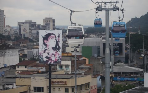 Escenario. Los murales se levantan en el tramo de Loja hasta el Centenario, en el centro de Guayaquil.