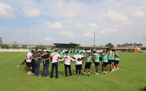 La plantilla completa de Orense se ha vuelto muy unida y los resultados están en la cancha.