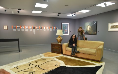 Creadoras. Giada Lusardi y Shayarina Monard, desarrollaron la propuesta académica y luego la expositiva.