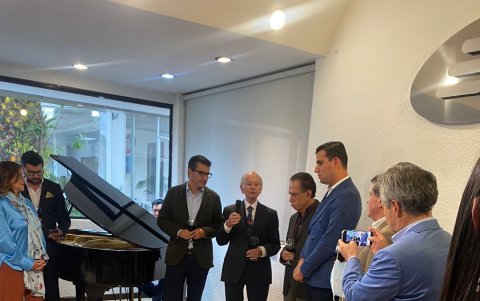 Con Xavier Alvarado Roca en un homenaje el viernes 28 de abril.