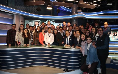 Con su equipo en la capital de la República.