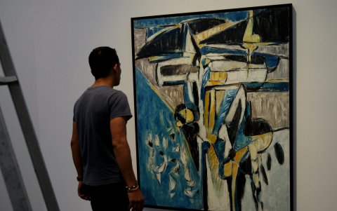 Una obra del artista venezolano Oswaldo Vigas. Desde niño hasta su muerte en 2014 a los 90 años dedicó toda su vida a crear un arte propio pero cuya obra tiene esa llama envolvente picassiana.