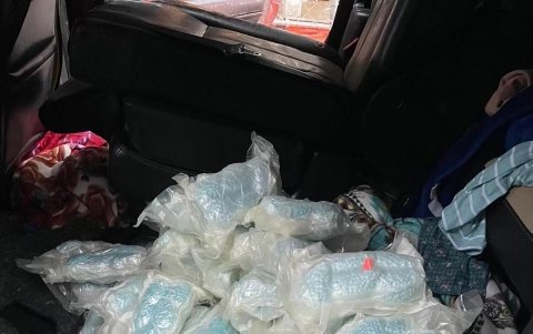 La Administración de Control de Drogas (DEA) estadounidense se muestran las bolsas que contienen las 300.000 píldoras 