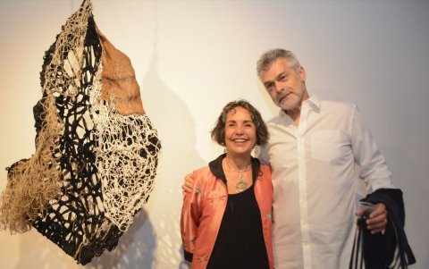 La artista acompañada de Jeff Braverman.