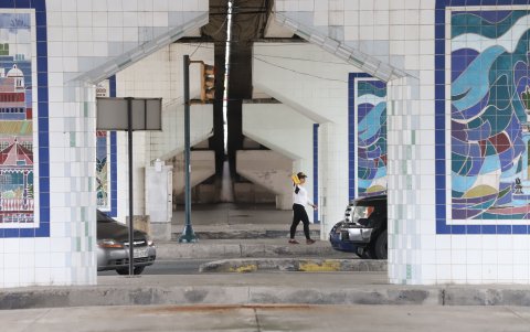 Murales en los puentes.