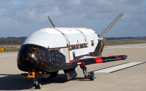 Autoridades espaciales chinas dijeron que vehículo espacial no tripulado reutilizable, regresó a la Tierra el lunes por después de 276 días