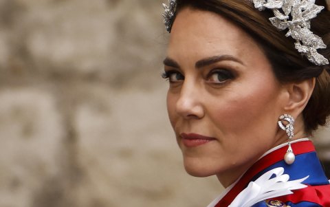 La princesa Kate de Gales llega a la Abadía de Westminster en el centro de Londres el 6 de mayo de 2023, antes de las coronaciones del rey Carlos III de Gran Bretaña y la reina consorte Camilla de Gran Bretaña.