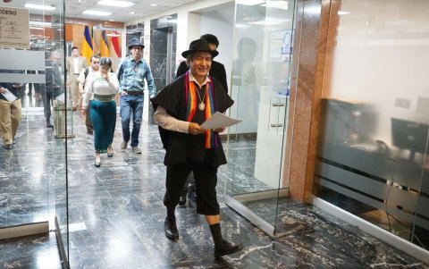 El asambleísta Salvador Quishpe de Pachakutik anunció que su bloque votará por la continuidad del juicio político.