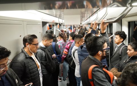 Lleno. Los vagones de los trenes lucieron copados. El tiempo promedio de traslado desde Quitumbe hasta El Labrados es de 25 minutos