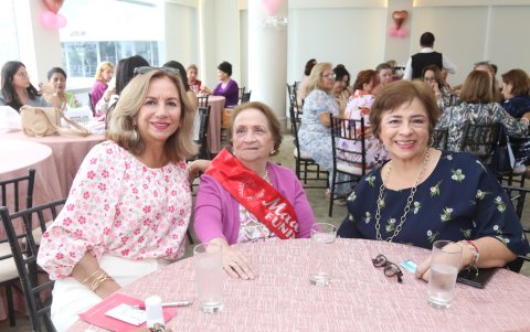 María Isabel de Samán, Piedad de Moncayo e Isabel Moncayo.