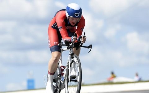 Kelly Catlin, la triple campeona del mundo de ciclismo en pista se quitó la vida el 7 de marzo de 2019 con tan solo 23 años.