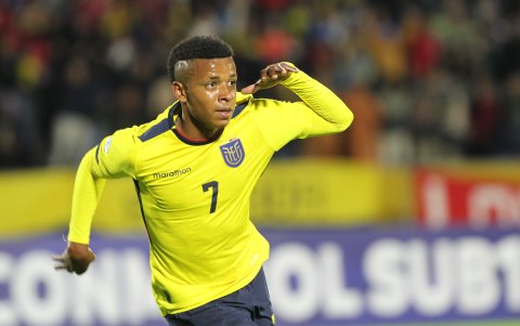 El jugador fue figura en el Sudamericano Sub-17. Actualmente milita en IDV