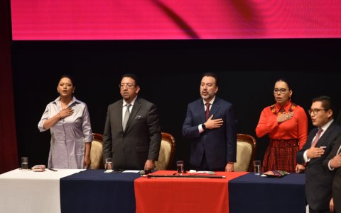 Pabel Muñoz asume la Alcaldía de Quito.