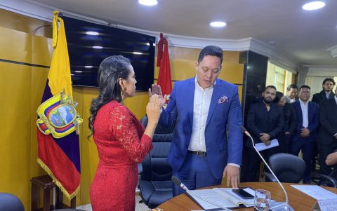 Posesión de Marisol Peñaloza como vicealcaldesa en la ciudad de Cuenca.