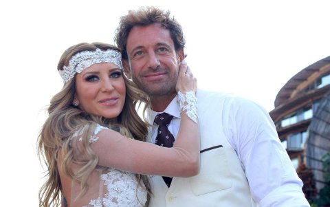 Con su exesposo, Gabriel Soto.