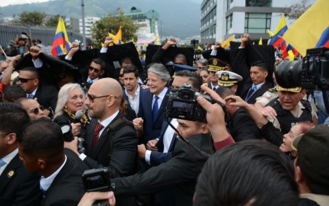 Guillermo en su llegada a la Asamblea Nacional.
