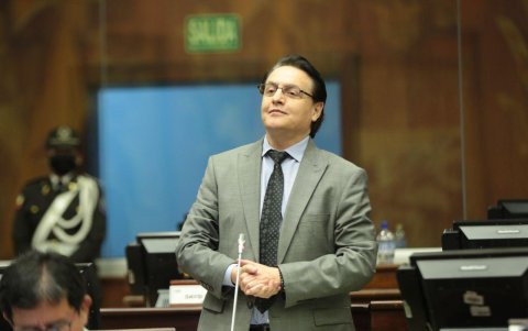 El exlegislador dejó abierta la puerta para presentarse como candidato presidencial.