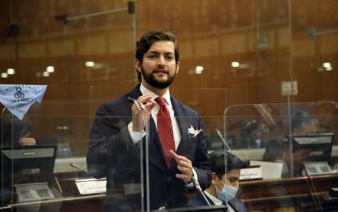 El asambleísta Esteban Torres, del Partido Social Cristiano (PSC), en una intervención en la Asamblea Nacional.