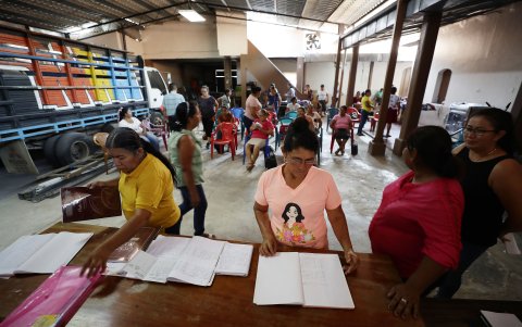 Las mujeres beneficiarias pagan el 10 % de intereses en un año y al completar ese tiempo pueden solicitar otro préstamo.
