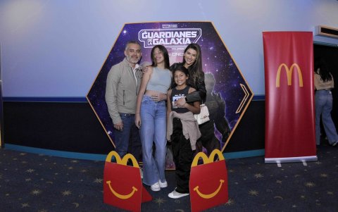 Omar Sánchez, Emilia Sánchez, Rafaella Sánchez y Karina Sarmiento.