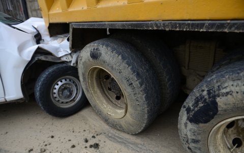 Hecho. En Guayaquil es común ver vehículos con neumáticos desgastados.