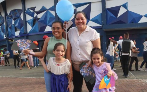 Jennifer Granja, Jennifer Vera, Emilia Ayala y Sofía Ayala.