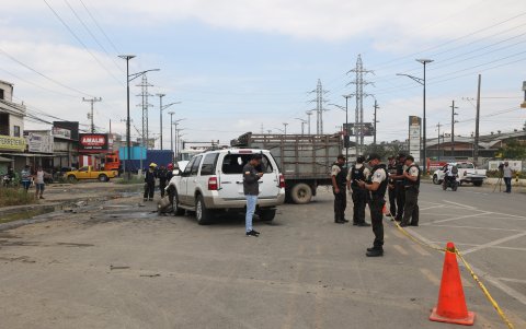 Dos agentes y un civil fueron las víctimas del atentado contra el alcalde de Durán.