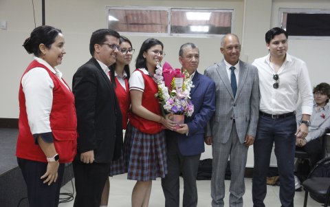 Comitiva del club de periodismo del colegio La Inmaculada.