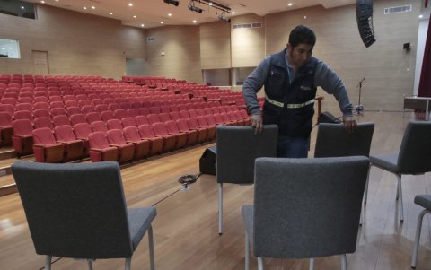 El auditorio de la Plataforma Social se alista para el informe a la nación previsto para el 24 de mayo.