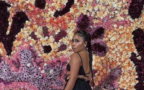 Con el vestido de Dior.