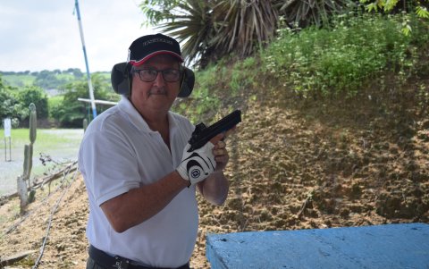 Roberto Gilbert es el presidente de la Asociación de Tiro Práctico del Guayas.