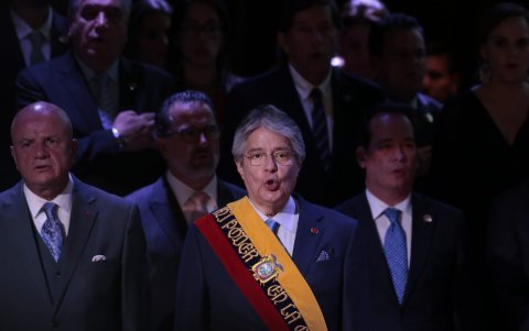 Varios integrantes de su gabinete consideran que el presidente Lasso debería presentar su postulación y lo apoyarían.