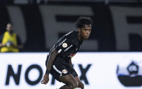 El zaguero ecuatoriano Leo Realpe viene sumando minutos con su club.