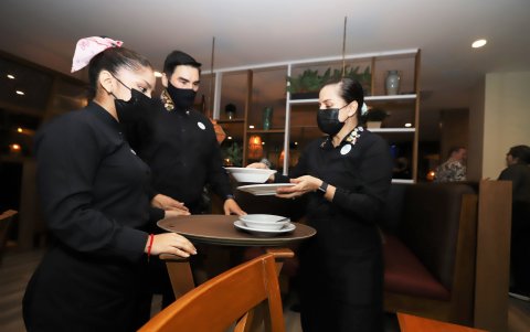 El restaurante Olive Garden busca imponer altos estándares en sus servicios.