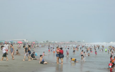 Los comerciantes esperan que disminuya la delincuencia y actos violentos para que no afecten las próximos feriados.