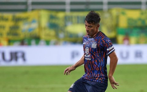 Alan Franco acecha al escolta de la Liga Profesional Argentina.