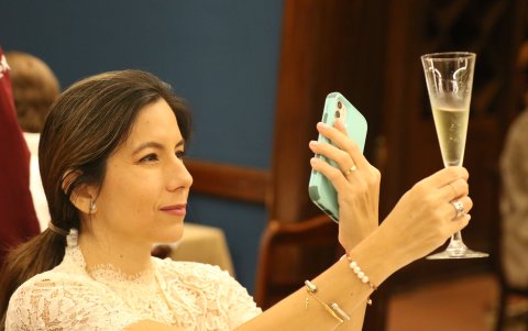 Denisse Lucin no resistió la tentación de fotografiar la bebida.