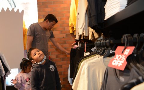 Otro de los rubros más comprados por esta festividad, son los textiles.