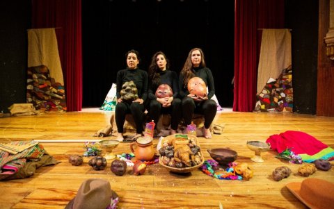 Una de las escenas de Papakuna, la obra que se exhibe este primer fin de semana de junio de 2023 en Guayaquil.