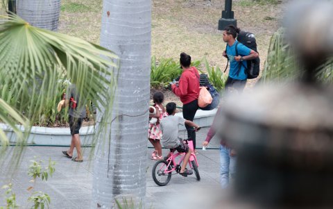 A raíz de la pandemia el 50 % de familias con niños tiene dificultades para acceder a alimentos.