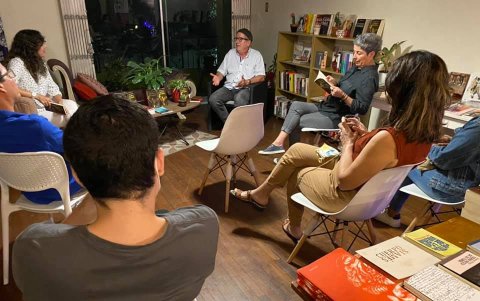 Encuentros. Espacios como La Casa Morada organizaban mensualmente talleres literarios, ferias de venta de libros usados y conversatorios con autores nacionales.