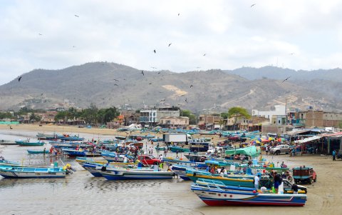 Manabí. El cantón Puerto López tiene una fuerte actividad pesquera.