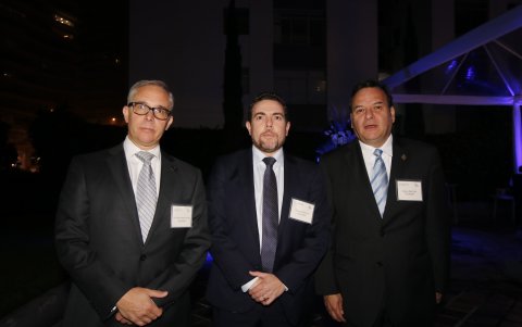 Carlos Arroyo, Jaime Mantilla y Martín Dassum.