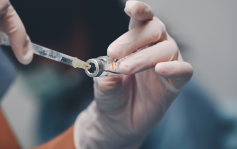 El Director de la OPS mencionó la necesidad de que haya un acceso equitativo a productos como las vacunas, los medicamentos y las tecnologías de la salud.