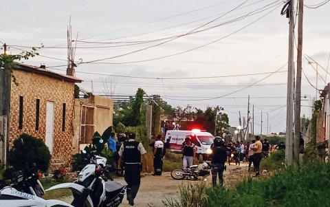Sitio. El triple crimen ocurrió en el barrio Nueva Jerusalén, del cantón Salinas.