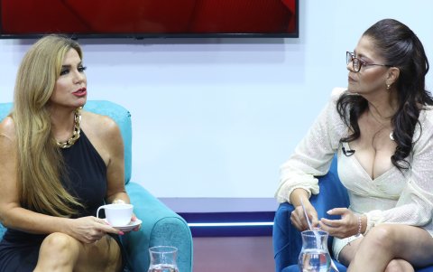 Mariela Viteri y Tábata Gálvez.