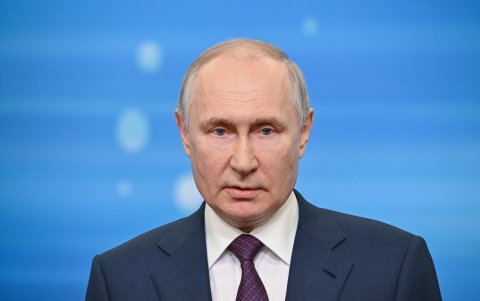 El presidente ruso, Vladimir Putin, en una eunión con el Consejo Intergubernamental Euroasiático y la reunión del Consejo de Jefes de Gobierno de la CEI, en Sochi, Rusia, el 09 de junio de 2023..