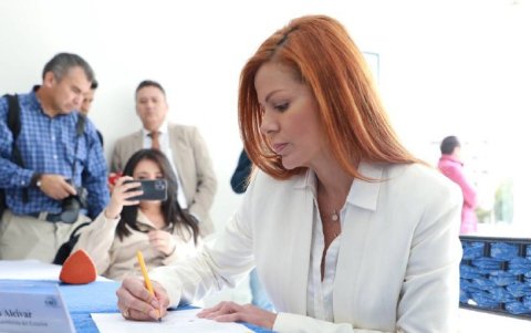 Erika Alcívar, de la Alianza ADN, aceptó su candidatura a la Asamblea.