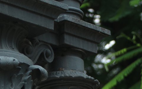 Algunas luminarias del parque están dañadas y, por ende, no hay iluminación a varios sectores del parque.
